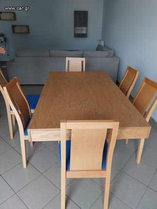 Τραπεζαρία με 6 καρέκλες