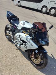 Honda CBR 1000RR 2005 Fireblade