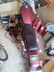 Πωλούνται τα πάντα από Suzuki intruder 800