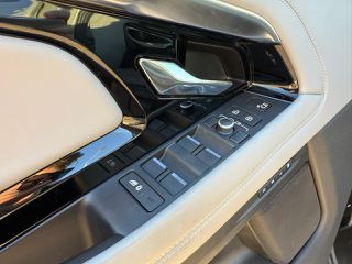 Land Rover Range Rover Evoque 2021 SE  R-DYNAMIC-thumb-43