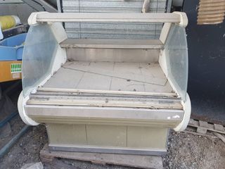 βιτρινα τυριών αλαντικων