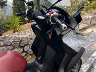 Piaggio MP3 250 LT 2007 MP3 250 LT-thumb-7