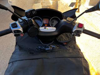Piaggio MP3 250 LT 2007 MP3 250 LT-thumb-10