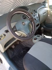 Toyota Yaris 2003