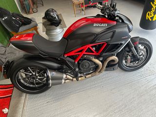 Ducati Diavel 2013 1200 carbon edition