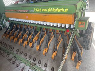Seeding Machinery Amazone 2000