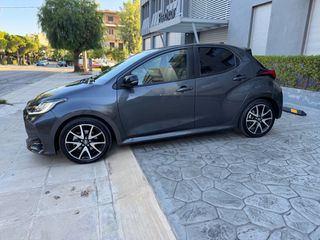 Toyota Yaris 2021 1.5 Hybrid CHIC 116hp