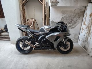 Honda CBR 1000RR 2006