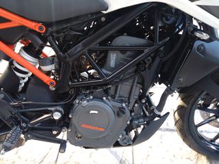 KTM 250 Duke 2022 ABS 3-2022!!!!-thumb-13