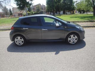 Peugeot 208 2016-thumb-5