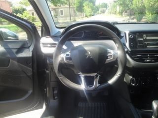 Peugeot 208 2016-thumb-11