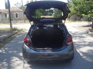 Peugeot 208 2016-thumb-16