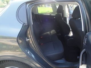 Peugeot 208 2016-thumb-20