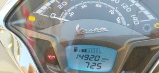 Vespa GTS 300 2022-thumb-6