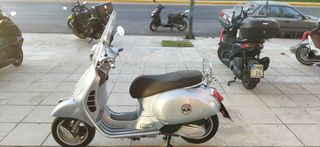 Vespa GTS 300 2022-thumb-1