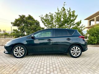 Toyota Auris 2017 1.6 D-4D EXECUTIVE-thumb-5