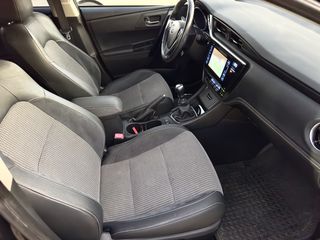 Toyota Auris 2017 1.6 D-4D EXECUTIVE-thumb-22