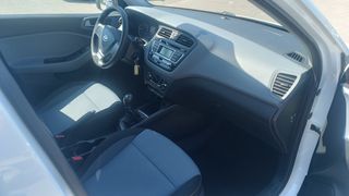 Hyundai i 20 2017-thumb-11