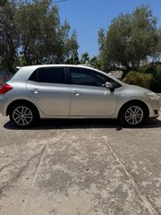 Toyota Auris 2009 1.4 VVT-I