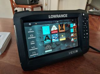 Lowrance HDS Carbon 7