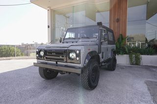 Land Rover Defender 1985 90 2.5 Diesel-thumb-5