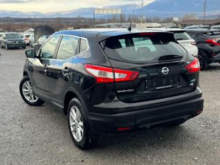 Nissan Qashqai 2016-thumb-10