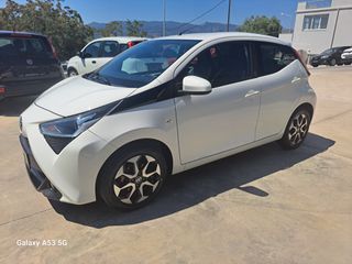 Toyota Aygo 2021 1.0 D-TEAM EDITION