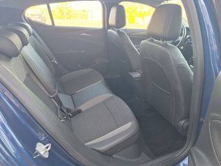 Opel Astra 2021-thumb-12