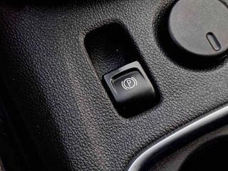 Opel Astra 2021-thumb-16