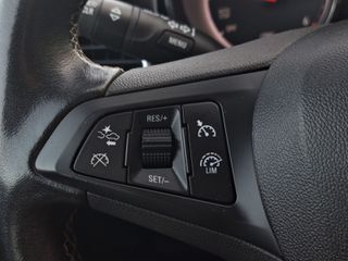Opel Astra 2021-thumb-18