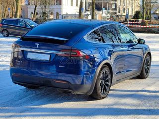 Tesla Model X 2018