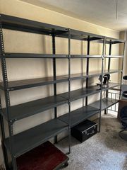 Πωλούνται ράφια αποθήκευσης