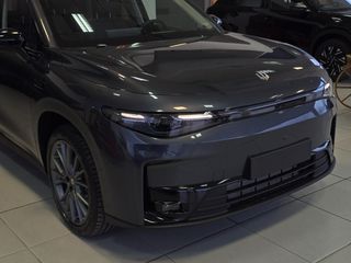 Leapmotor C 10 2026 REEV 970km Αυτονομία-thumb-5