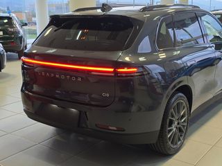 Leapmotor C 10 2026 REEV 970km Αυτονομία-thumb-8