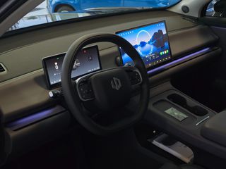 Leapmotor C 10 2026 REEV 970km Αυτονομία-thumb-20