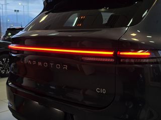Leapmotor C 10 2026 REEV 970km Αυτονομία-thumb-9