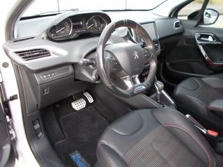 Peugeot 208 2016 GT LINE. auto. panorama,camera-thumb-6