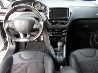Peugeot 208 2016 GT LINE. auto. panorama,camera-thumb-8
