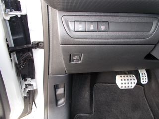 Peugeot 208 2016 GT LINE. auto. panorama,camera-thumb-10