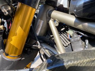 Ducati Streetfighter 2010 1098-thumb-24