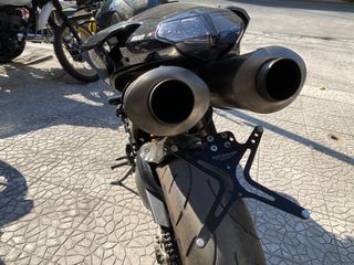 Ducati Streetfighter 2010 1098-thumb-10