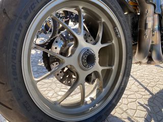 Ducati Streetfighter 2010 1098-thumb-18