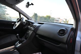 Opel Meriva 2010-thumb-9