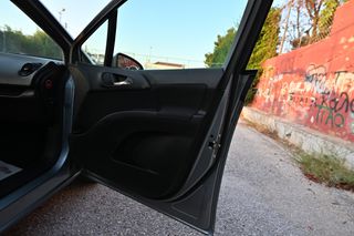 Opel Meriva 2010-thumb-16