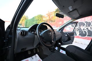 Dacia Duster 2011-thumb-12