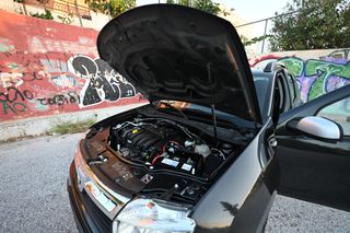 Dacia Duster 2011-thumb-23