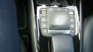 Mercedes-Benz GLB 180 2022-thumb-10