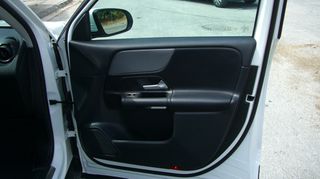 Mercedes-Benz GLB 180 2022-thumb-20