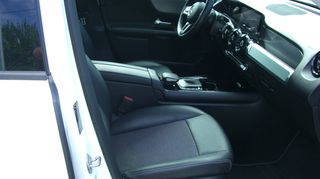 Mercedes-Benz GLB 180 2022-thumb-14
