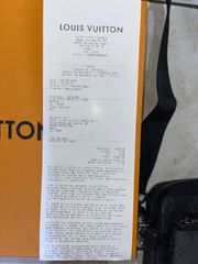 Luis Vuitton messenger monogram bag